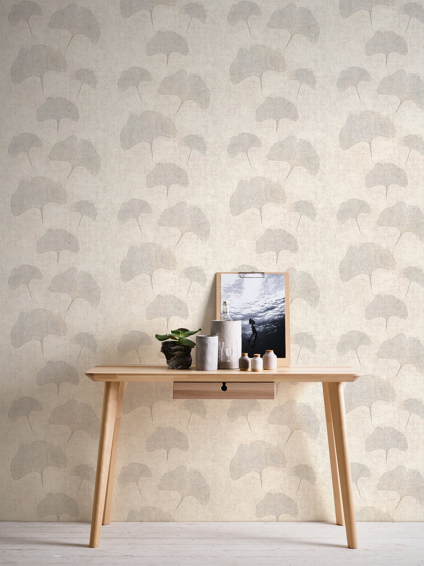 Mustertapete Ginkgo Beige-Grau - 10,05 m x 0,53 m