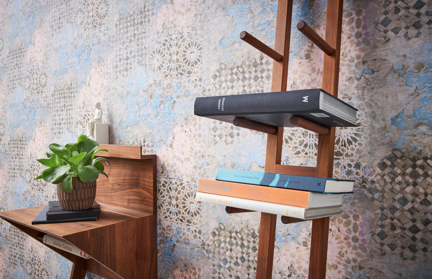 Livingwalls Antonio Barcelona Vinyl-Vliestapete Beige Blau Grau 10,05 m x 0,53 m