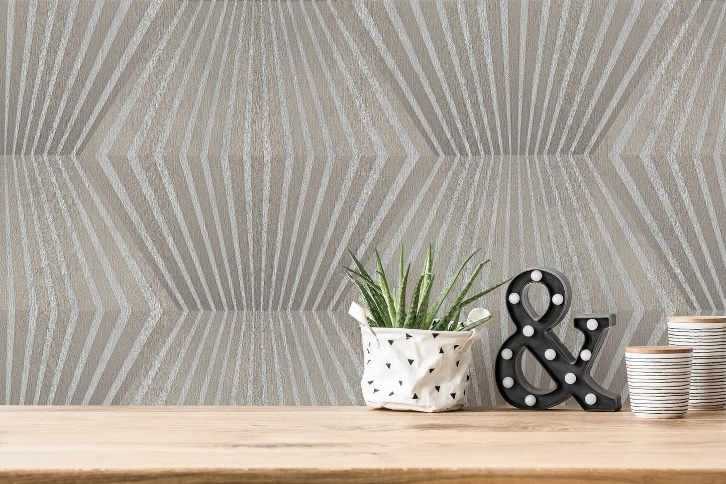 Livingwalls Titanium 3 Geometrische Vliestapete Silber Gold 10,05 m x 0,53 m