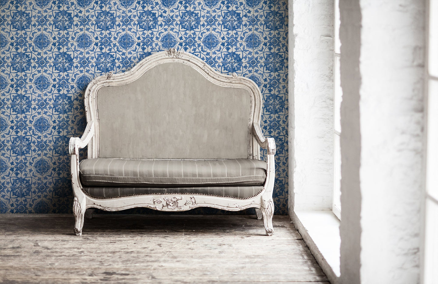 The Wallcover Vintagetapete selbstklebend Blau Weiß 8,40 m x 0,53 m