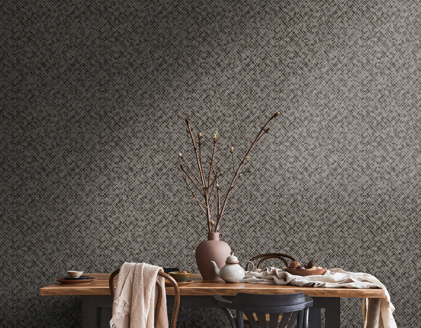 Livingwalls David Vienna Geometrische Vliestapete Schwarz Gold 10,05 m x 0,53 m