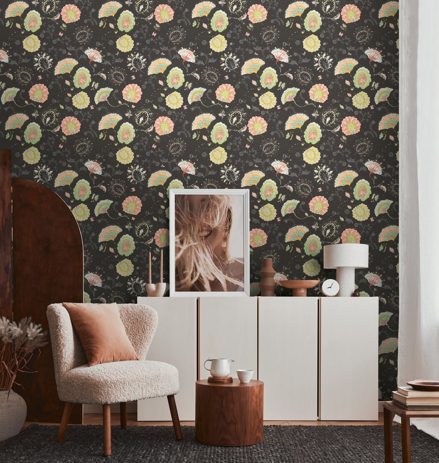 Livingwalls House of Turnowsky Florale Vliestapete Schwarz Bunt Orange Rosa 10,05 m x 0,53 m