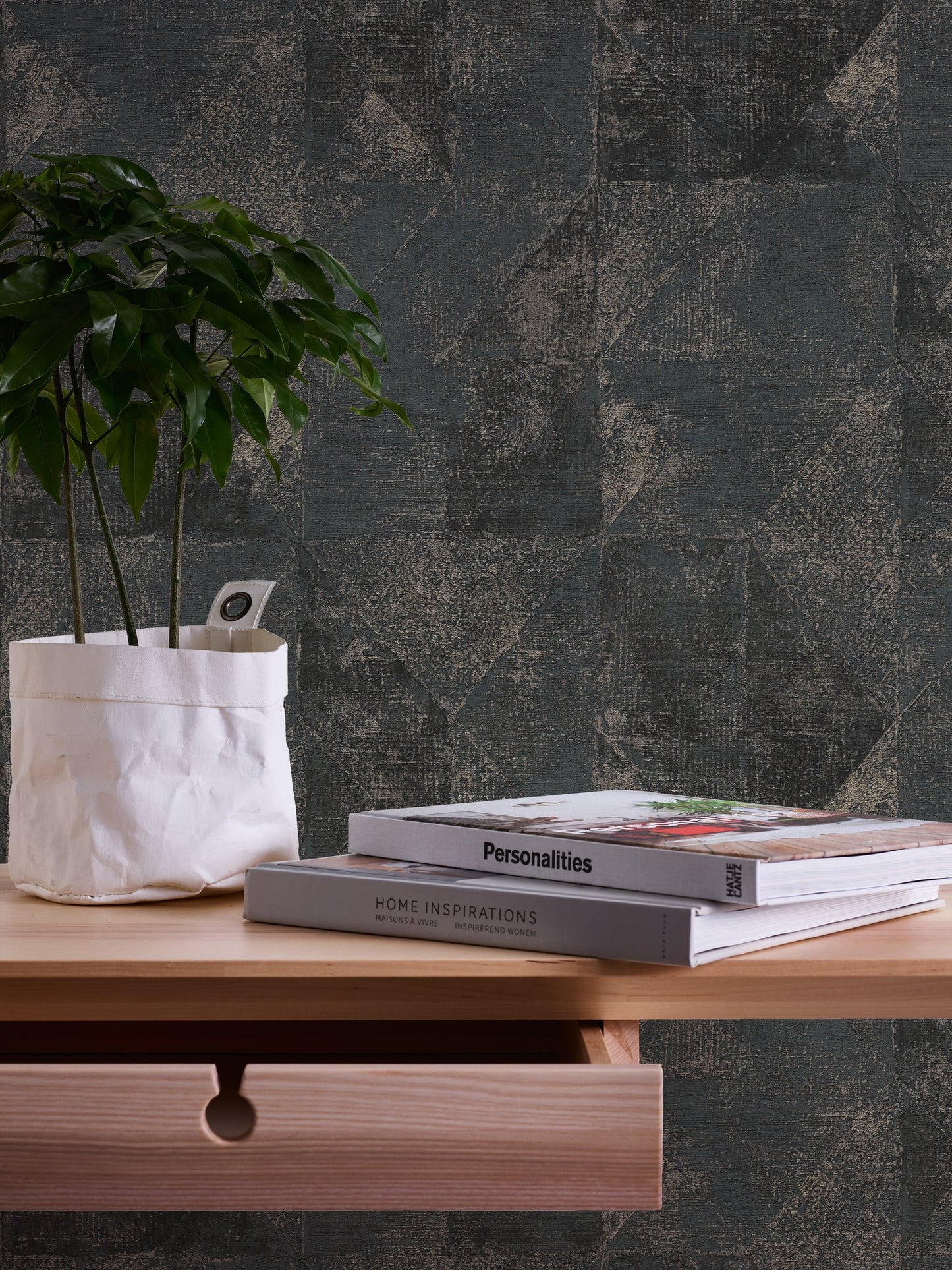 Livingwalls Premium Wall 2 Geometrische Vliestapete Schwarz Gold 10,05 m x 0,53 m