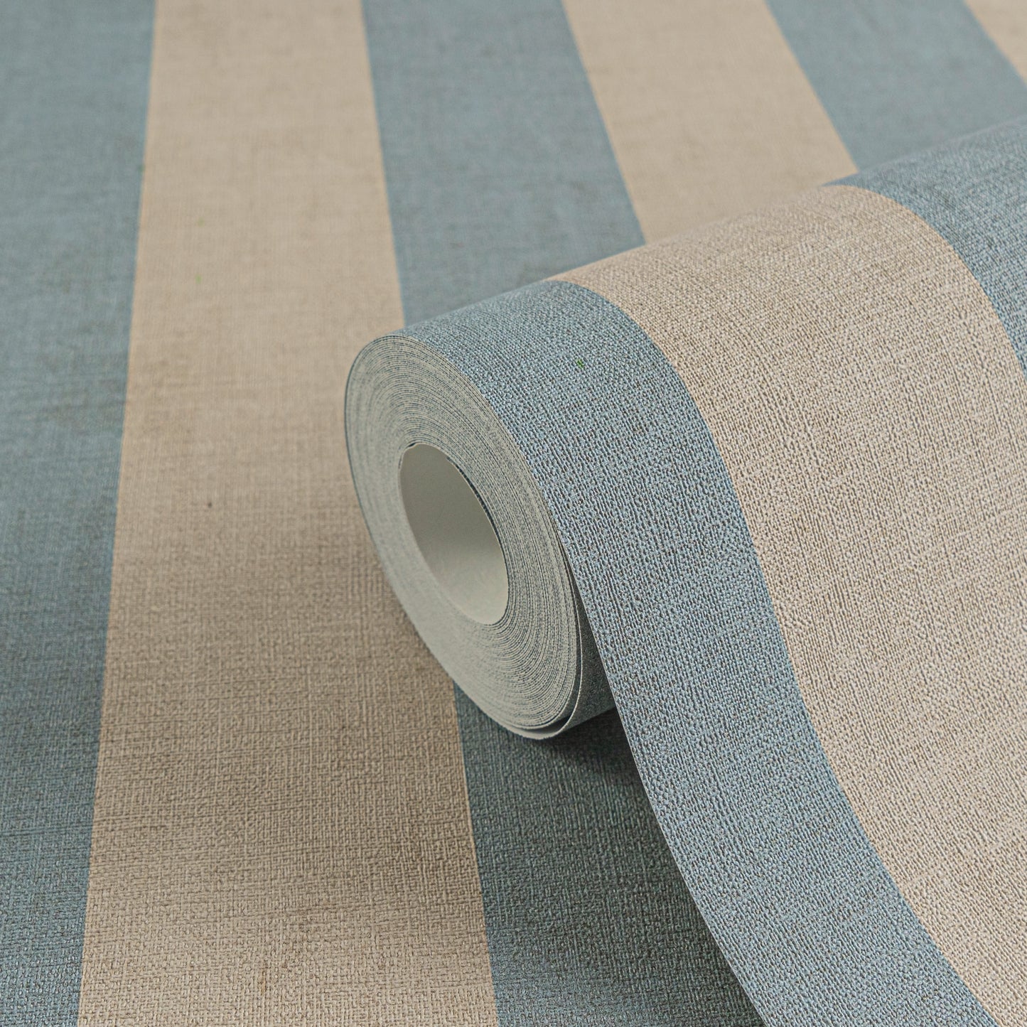 Livingwalls Anna D’Andrea Vliestapete Blockstreifen Hellblau Beige - 10,05 m x 0,53 m