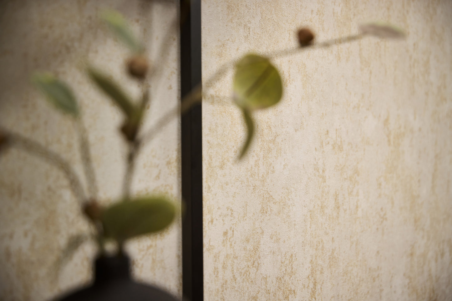Livingwalls Metropolitan Stories Hot Spots Naomi - Soho-Viertel Oberfläche Creme - 10,05 m x 0,53 m