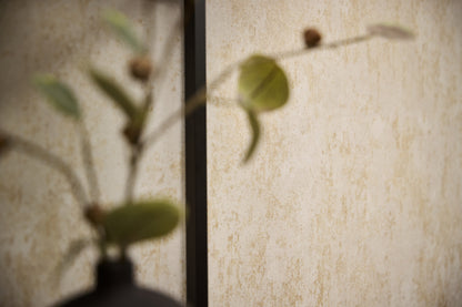 Livingwalls Metropolitan Stories Hot Spots Naomi - Soho-Viertel Oberfläche Creme - 10,05 m x 0,53 m