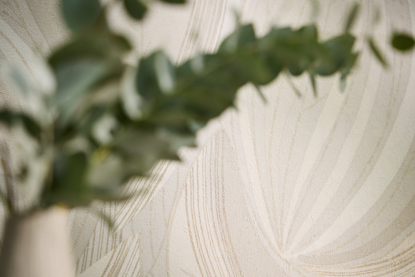 Livingwalls Metropolitan Stories Hot Spots Nils - Waikiki Beach Blätter Creme - 10,05 m x 0,53 m