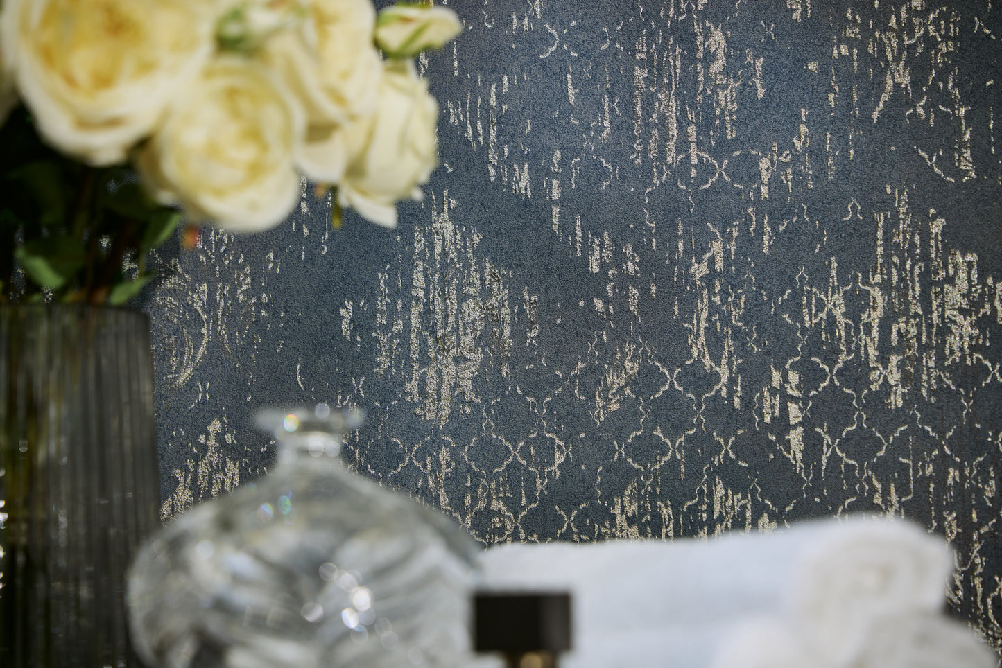 Livingwalls Metropolitan Stories Hot Spots Amélie - Versailles Klassisch Blau - 10,05 m x 0,53 m