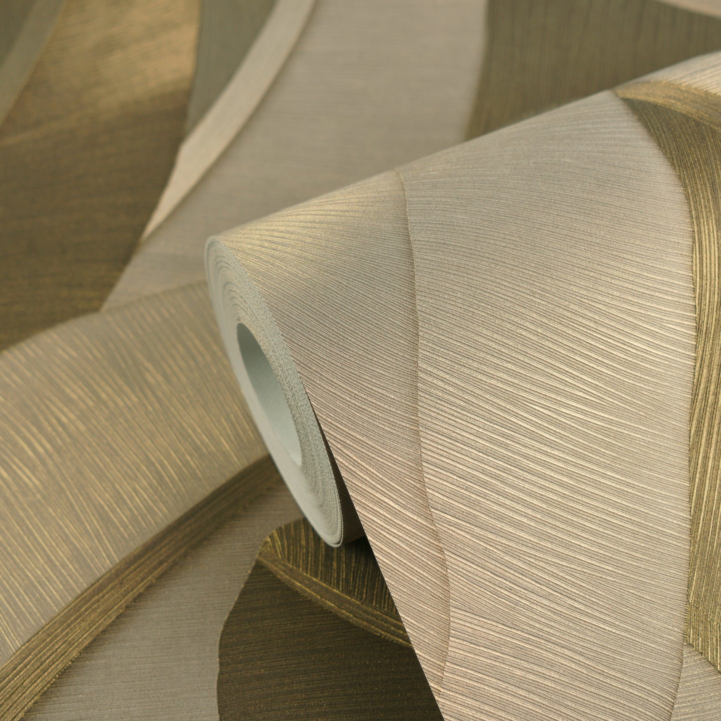 Livingwalls Vibes & Styles Isabelle - Golden Canopy Palmenblätter Beige Gold - 10,05 m x 0,53 m