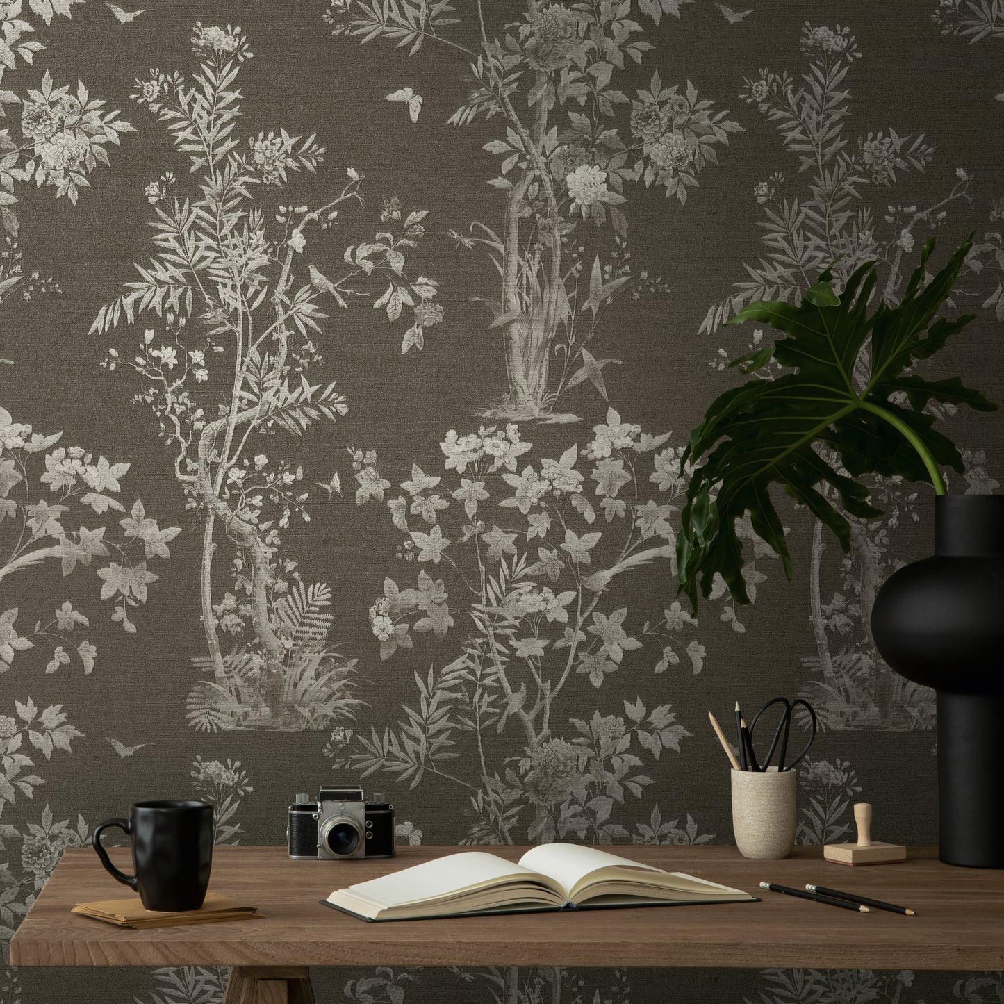 Mustertapete Flora & Fauna Schwarz-Grau - 10,05 m x 0,53 m