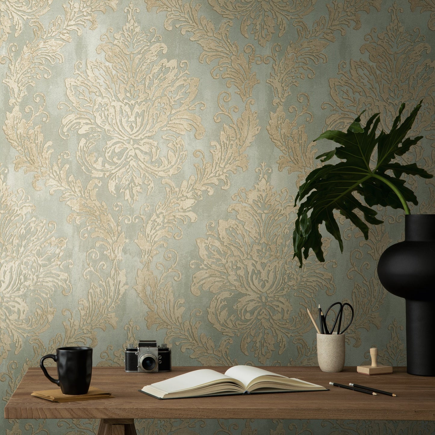 Mustertapete Barock-Ornament Salbeigold - 10,05 m x 0,53 m