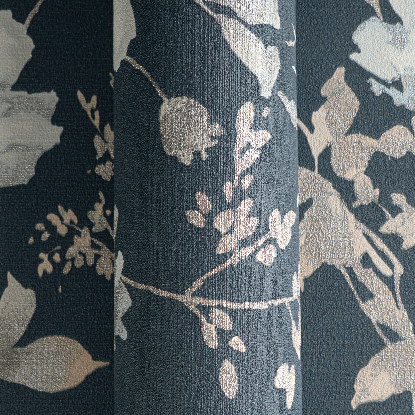 Livingwalls CosmoLiving Petal Poetry-Unfold Blüten Blau Metallic - 10,05 m x 0,53 m