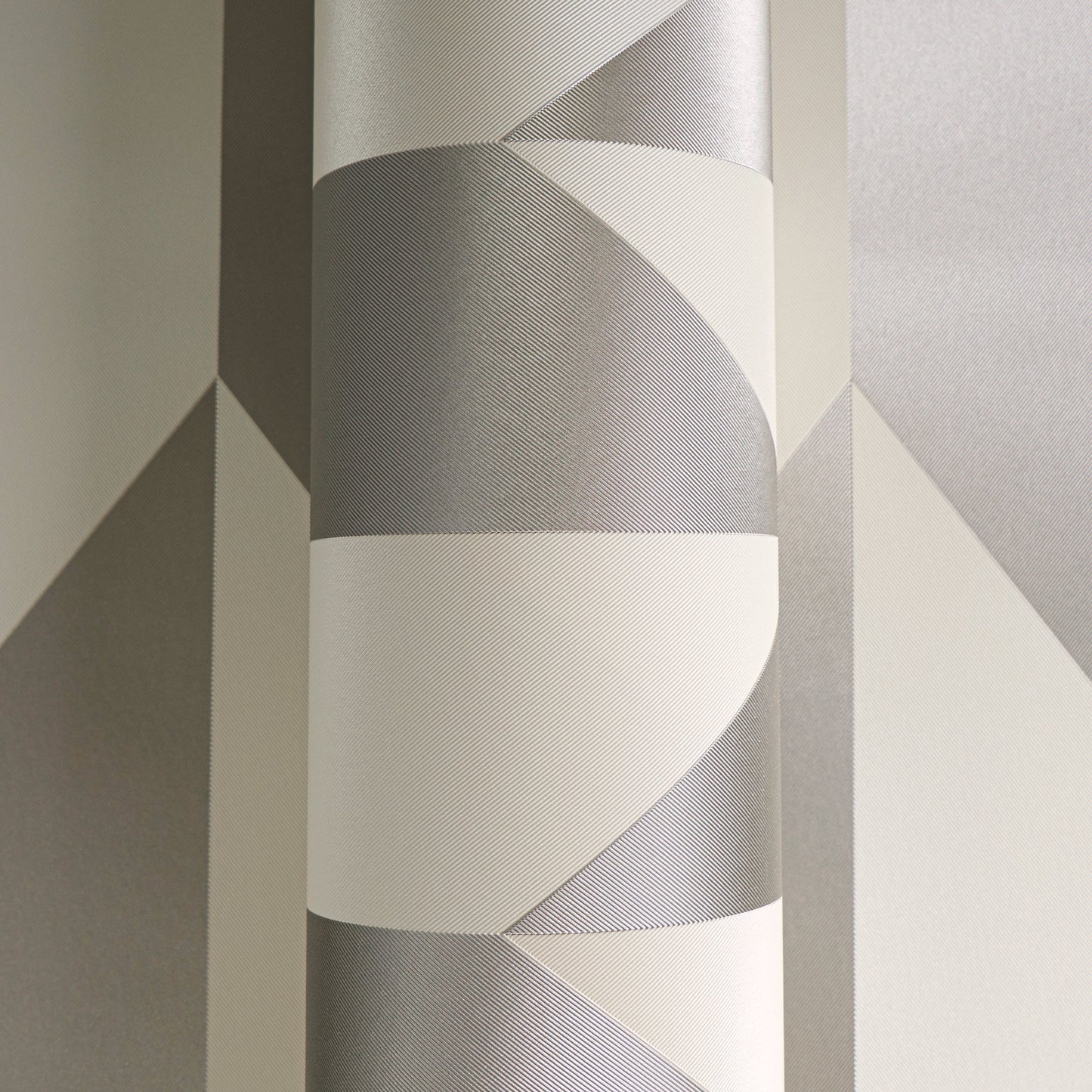 CosmoLiving Graphic Groove-Playful Silber 10,05 m x 0,53 m
