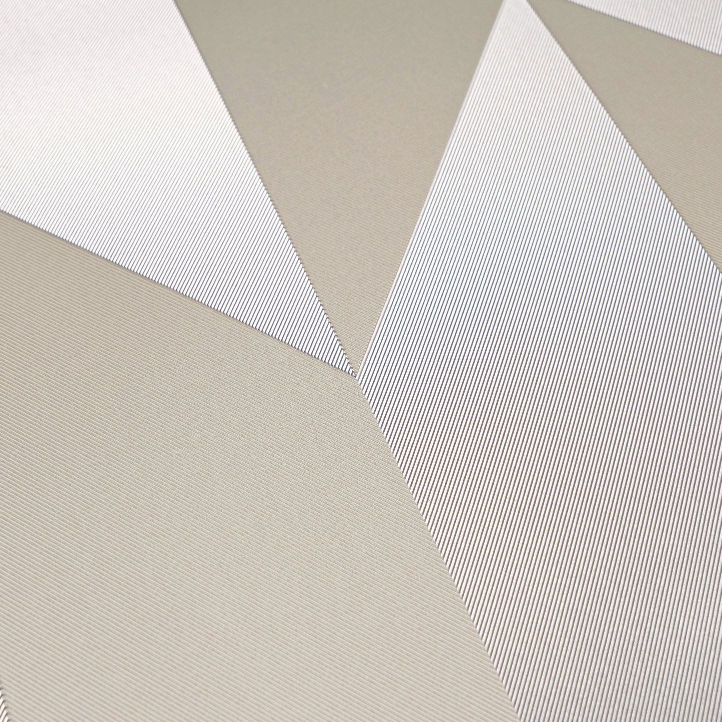 Livingwalls CosmoLiving Graphic Groove-Playful geometrisch Silber - 10,05 m x 0,53 m