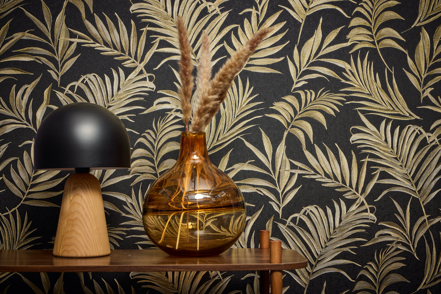 Livingwalls CosmoLiving Midnight Botanica-Mystery Palmenblätter Schwarz Gold - 10,05 m x 0,53 m