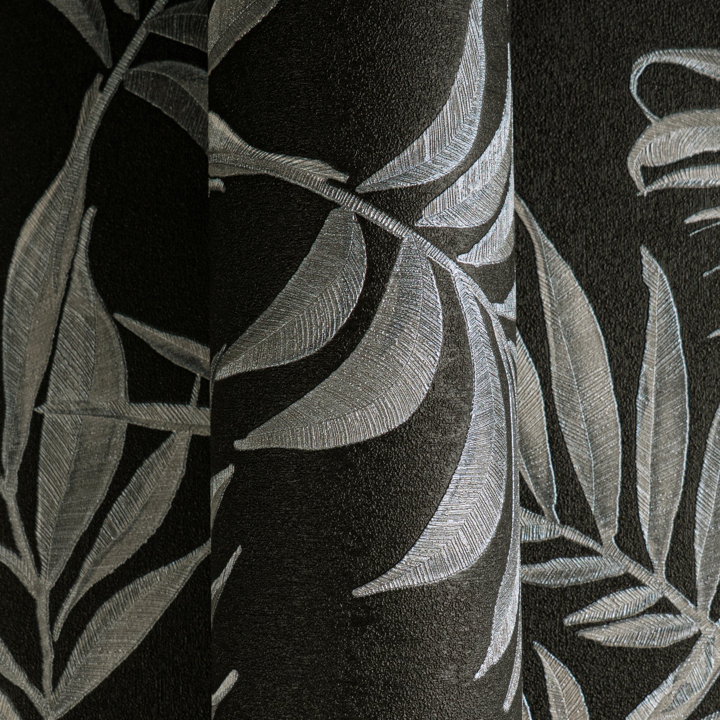 Livingwalls CosmoLiving Midnight Botanica-Mystery Palmenblätter Schwarz Grau - 10,05 m x 0,53 m