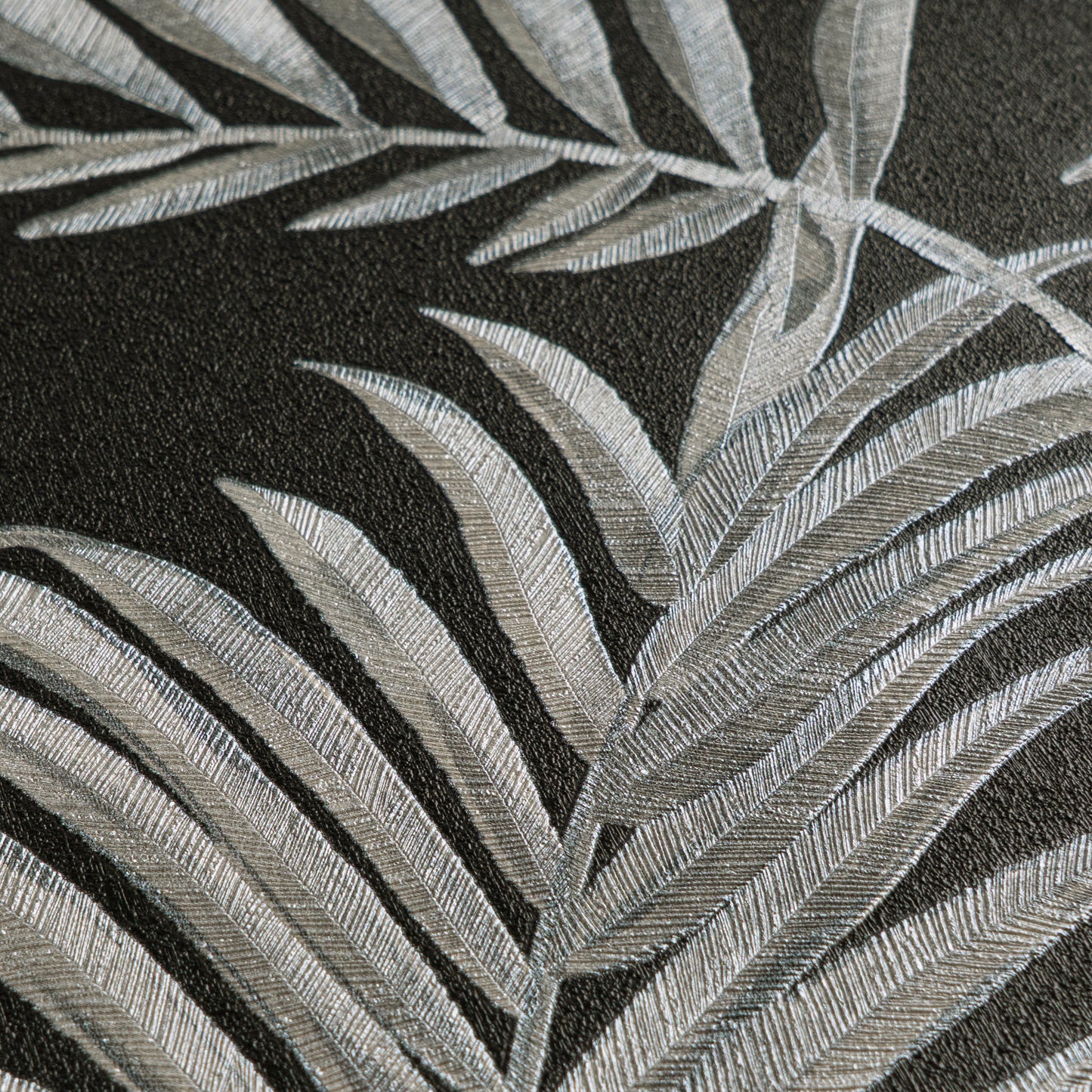 Livingwalls CosmoLiving Midnight Botanica-Mystery Palmenblätter Schwarz Grau - 10,05 m x 0,53 m