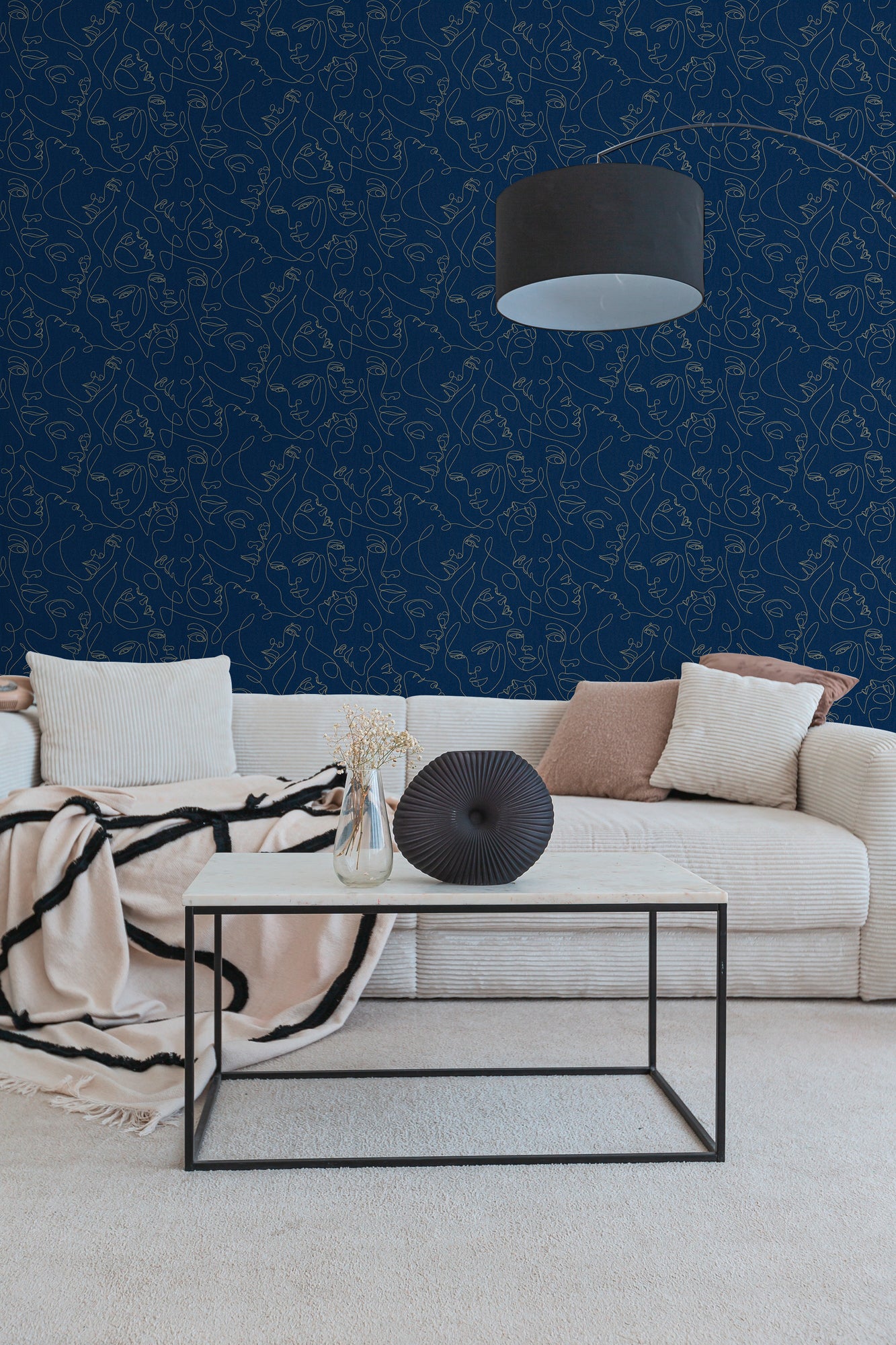 Mustertapete Gesichter Line-Art Gold & Dunkelblau - 10,05 m x 0,53 m