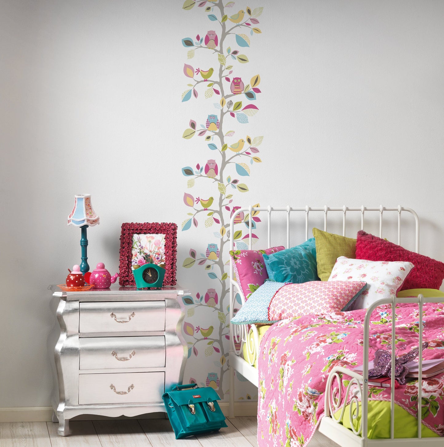 Livingwalls Pop Up Panel selbstklebend mit Tiermotiv Bunt Rosa Weiß 2,50 m x 0,35 m